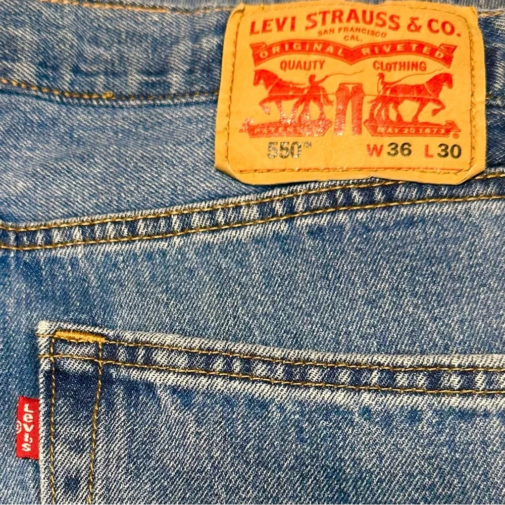 LEVI’S 550 Relaxed Fit Vintage Wash Dadcore Normcore Denim Jeans W 36 L 30 - Picture 4 of 6
